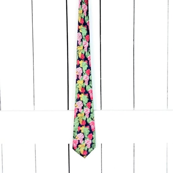 Vintage Other - Vintage wine/grapevine necktie
